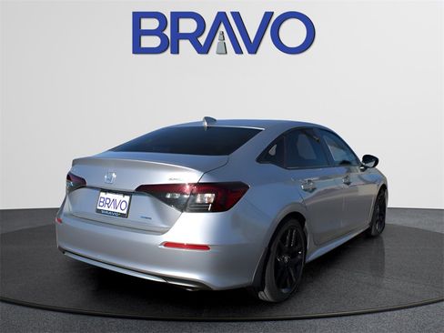 Used 2025 Honda Civic Sport image 5