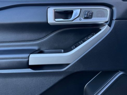 Used 2020 Ford Explorer Limited w/ Class III Trailer Tow Package image 10