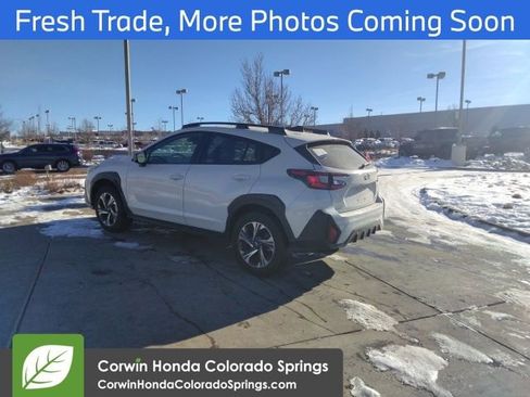 Used 2024 Subaru Crosstrek 2.0i Premium image 3