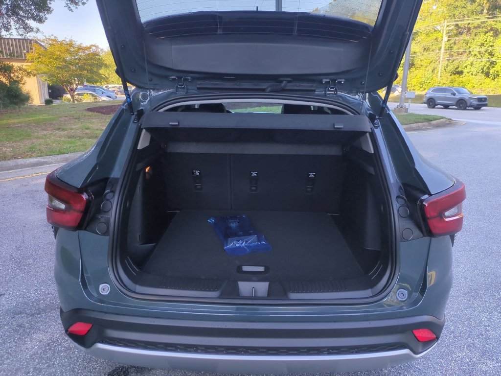 New 2026 Chevrolet Trax LT w/ LT Convenience Package FWD image 32