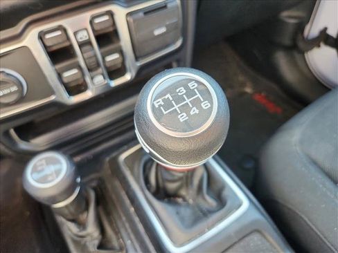 Used 2020 Jeep Gladiator Sport w/ Quick Order Package 23S AWD/4WD image 15