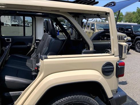 Certified 2022 Jeep Wrangler Unlimited Sahara w/ Cold Weather Group AWD/4WD image 9