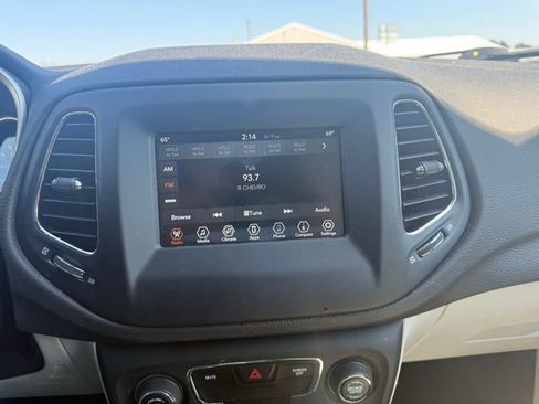 Used 2019 Jeep Compass Latitude w/ Popular Equipment Group image 12
