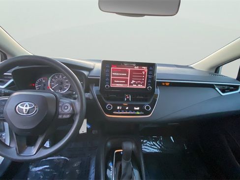 Used 2020 Toyota Corolla LE image 22