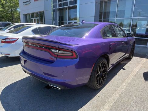 Used 2016 Dodge Charger R/T RWD image 2