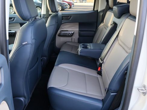Used 2025 Ford Maverick Lariat AWD/4WD image 25