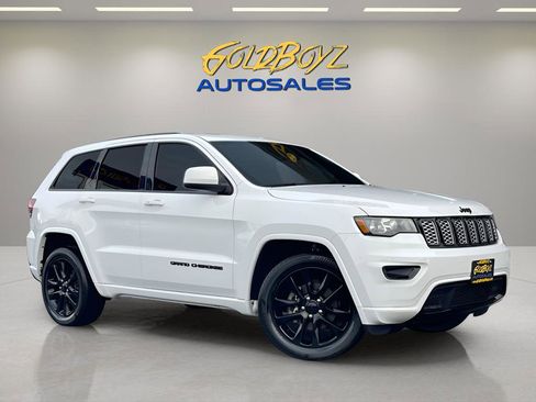 Used 2018 Jeep Grand Cherokee Altitude image 1