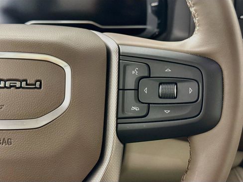Used 2024 GMC Yukon XL Denali AWD/4WD image 20