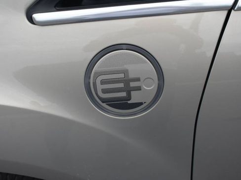 Used 2015 Ford C-MAX Energi SEL w/ Equipment Group 303A FWD image 12