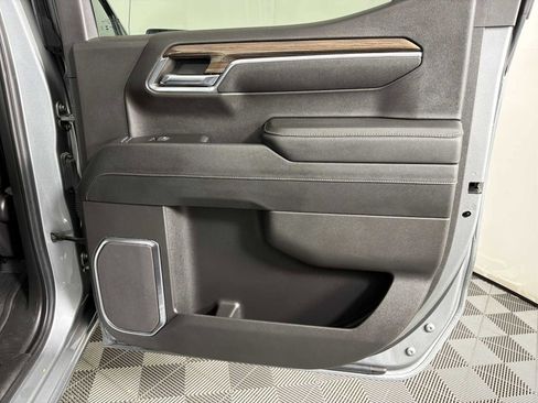 Used 2024 Chevrolet Silverado 1500 LT Trail Boss w/ LT Trail Boss Premium Package image 15