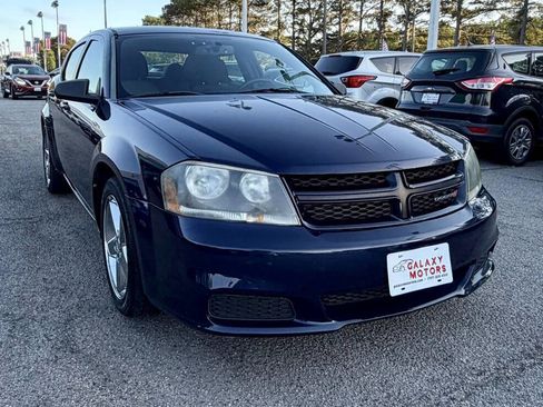 Used 2013 Dodge Avenger SE FWD image 2