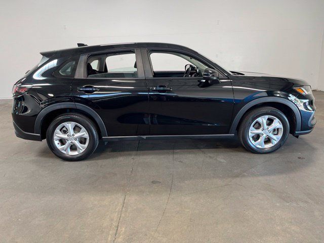 Used 2024 Honda HR-V LX image 2
