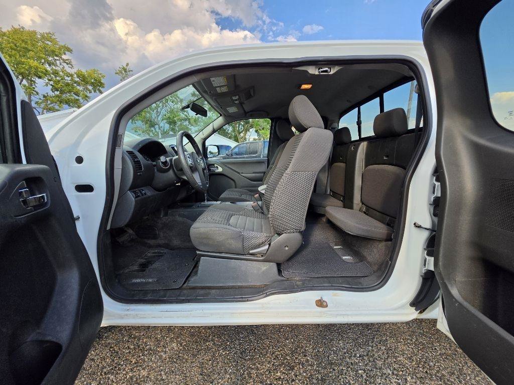 Used 2018 Nissan Frontier SV RWD image 20