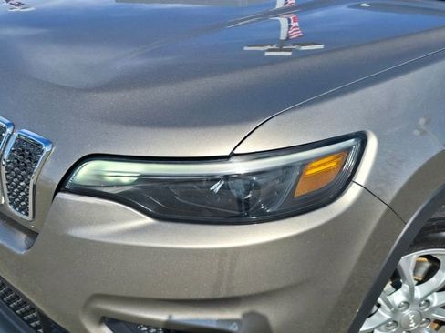 Used 2019 Jeep Cherokee Latitude w/ Popular Appearance Group image 22