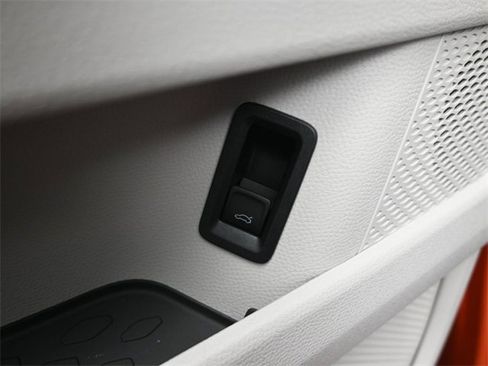 New 2025 Volkswagen ID. Buzz Pro S Plus image 21