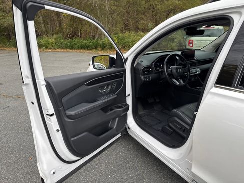 Certified 2023 Honda Pilot Elite image 12