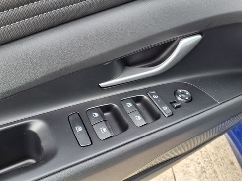 New 2025 Hyundai Elantra SEL image 44