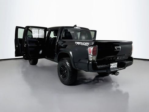 Used 2020 Toyota Tacoma TRD Off-Road w/ TRD Premium Off Road Package AWD/4WD image 27