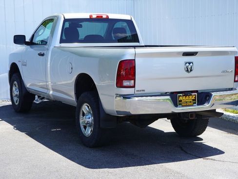 Used 2016 RAM 2500 Tradesman w/ Chrome Appearance Group AWD/4WD image 4