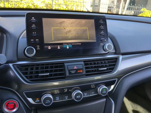 Used 2018 Honda Accord Sport image 24