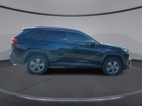 Used 2024 Toyota RAV4 LE AWD/4WD image 9