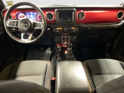 Certified 2021 Jeep Wrangler Unlimited Rubicon w/ Cold Weather Group image 12