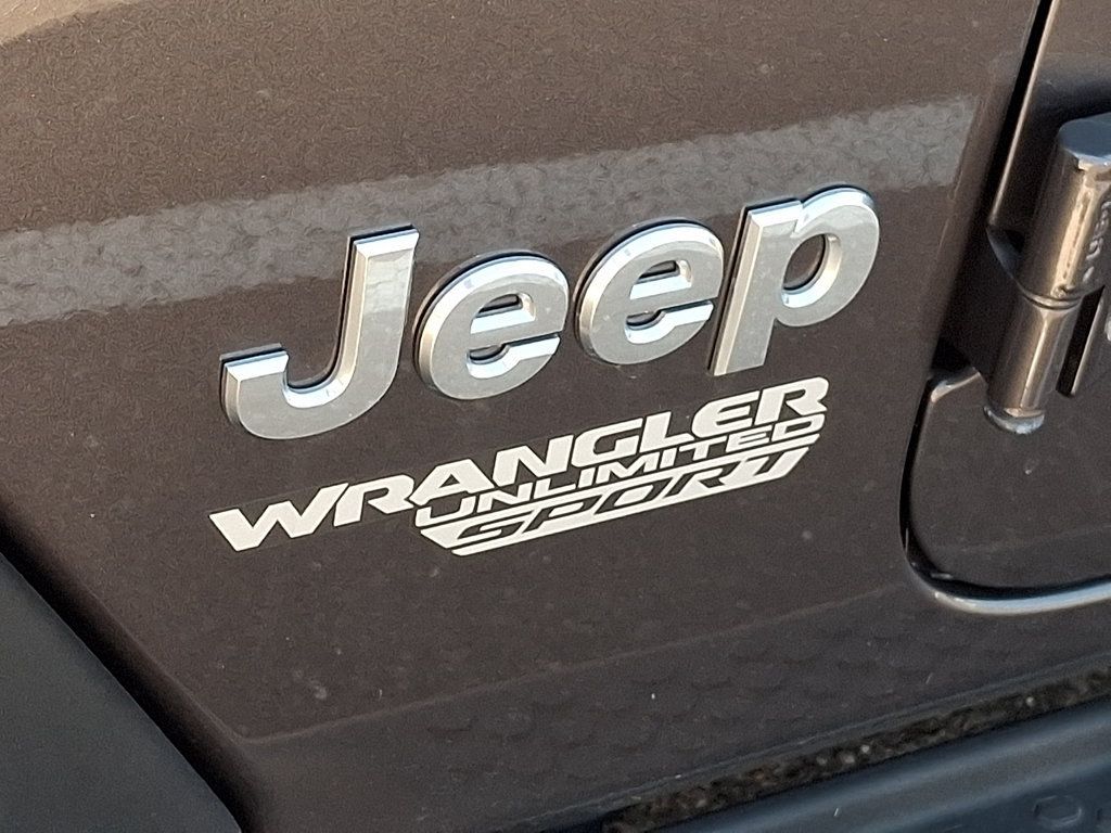 Used 2021 Jeep Wrangler Unlimited Sport AWD/4WD image 10