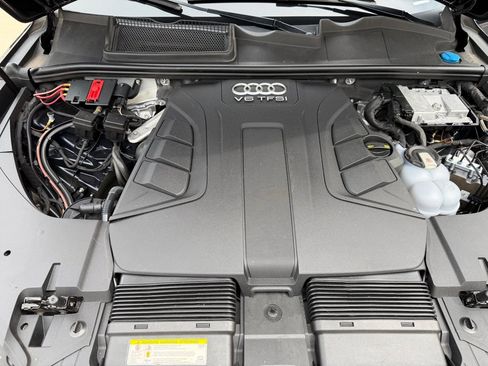 Used 2017 Audi Q7 3.0T Prestige w/ Prestige Package AWD/4WD image 31