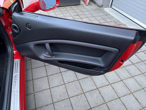 Used 2010 Ferrari California RWD image 30