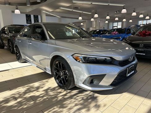 Certified 2022 Honda Civic Sport image 2