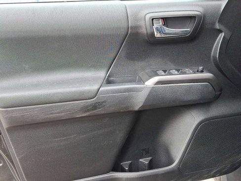 Used 2021 Toyota Tacoma TRD Off-Road image 25