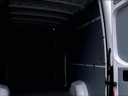 Used 2026 Mercedes-Benz Sprinter 2500 image 18