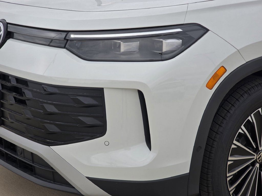 New 2026 Volkswagen Tiguan S FWD image 7