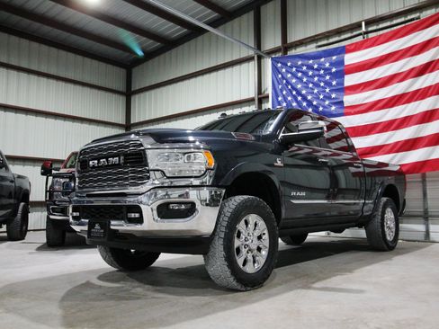 Used 2019 RAM 2500 Limited AWD/4WD image 3
