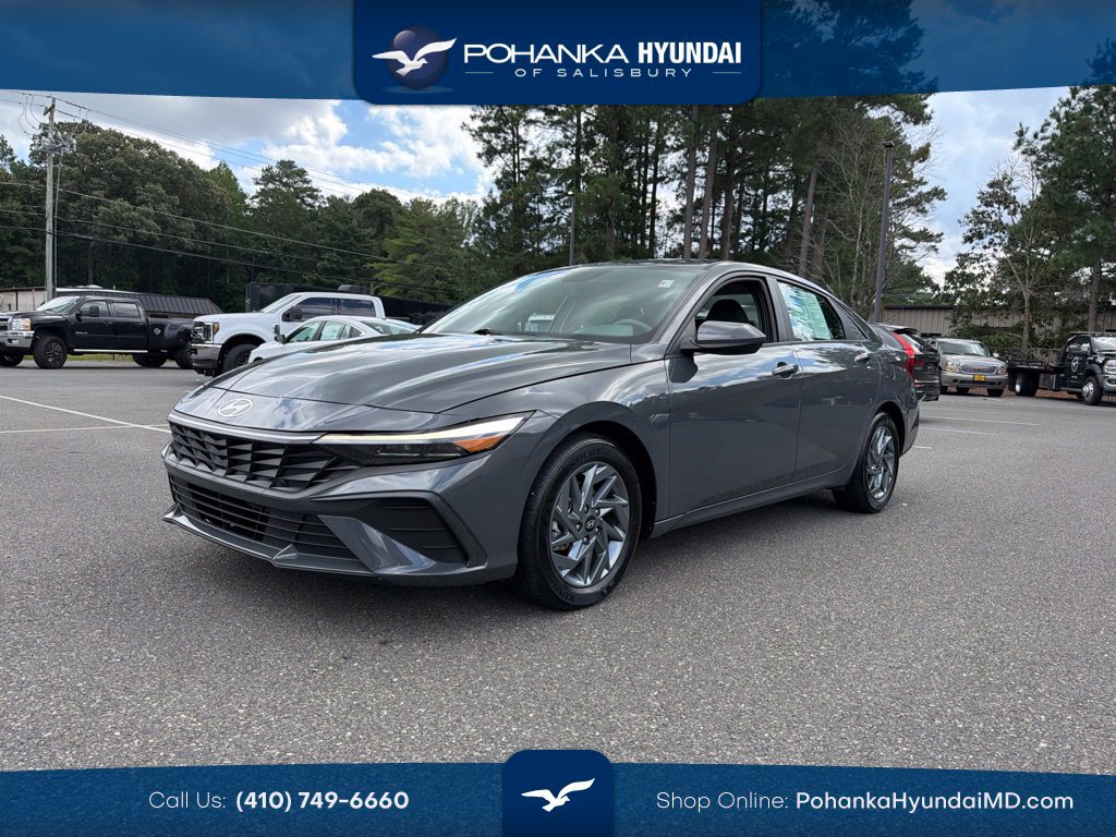 Certified 2024 Hyundai Elantra SEL FWD image 1