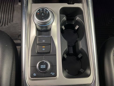 Used 2022 Ford Explorer Limited w/ Equipment Group 301A image 16