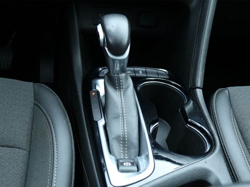 Used 2020 Buick Encore GX Preferred w/ Sport Touring Package image 17