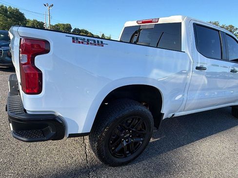 Used 2026 Chevrolet Silverado 1500 LT Trail Boss w/ LT Trail Boss Premium Package AWD/4WD image 8