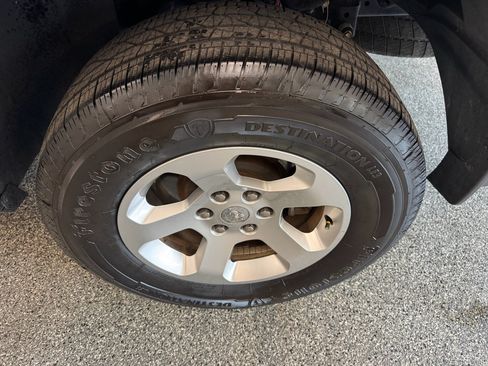 Used 2019 RAM 1500 Tradesman AWD/4WD image 14