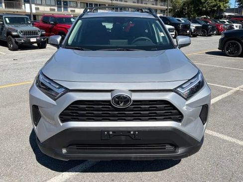 Used 2025 Toyota RAV4 XLE AWD/4WD image 10