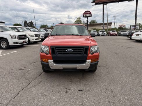 Used 2007 Ford Explorer XLT AWD/4WD image 3