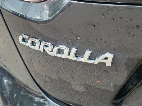 Used 2022 Toyota Corolla SE image 6