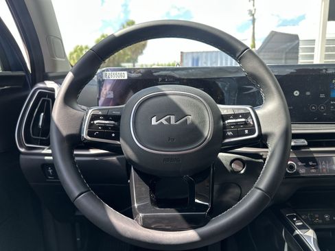 Certified 2025 Kia Sorento S w/ Panoramic Sunroof Package FWD image 11