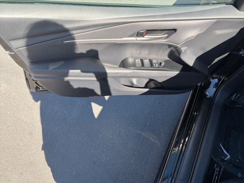 Used 2026 Toyota Camry SE FWD image 9