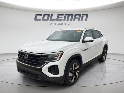 Used 2024 Volkswagen Atlas Cross Sport SE image 1