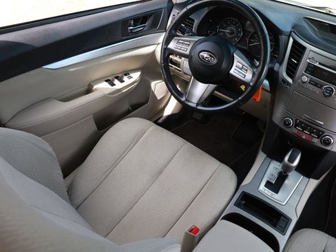 Used 2011 Subaru Outback 2.5i Premium w/ Popular Equipment Group 1B image 20
