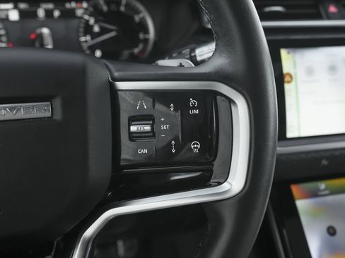 Used 2023 Land Rover Range Rover Velar R-Dynamic S image 18