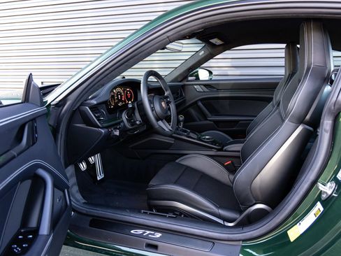 Certified 2026 Porsche 911 GT3 RWD image 24