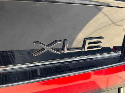 Used 2025 Toyota Prius XLE image 13