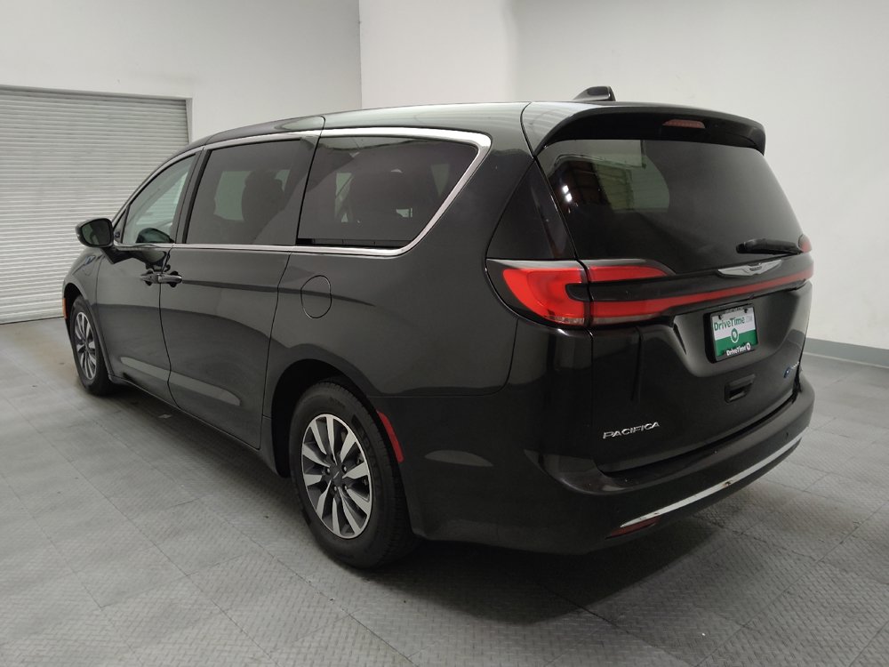 Used 2023 Chrysler Pacifica Touring-L FWD image 5